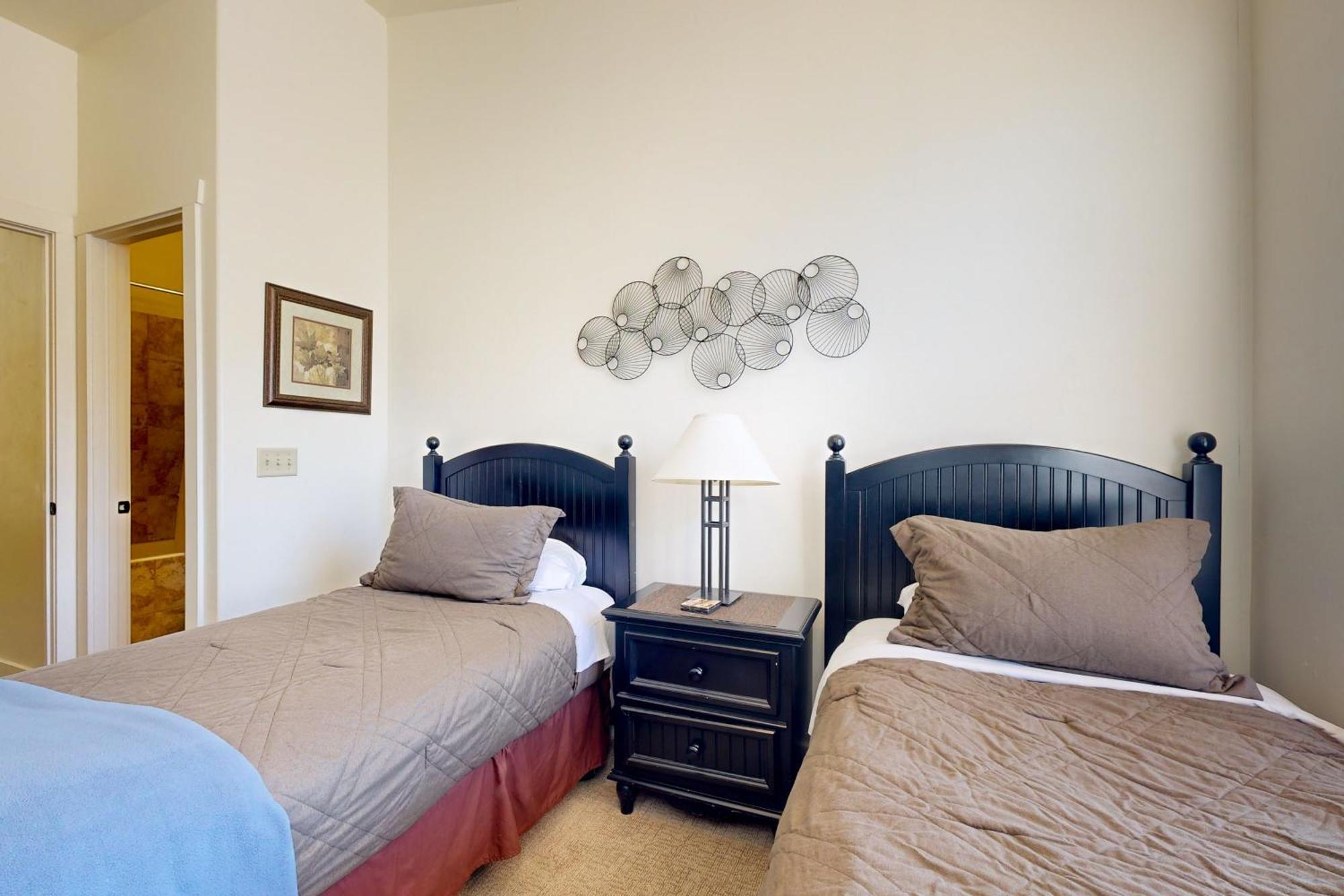 Newpark Townhomes 28 Парк Сити Екстериор снимка